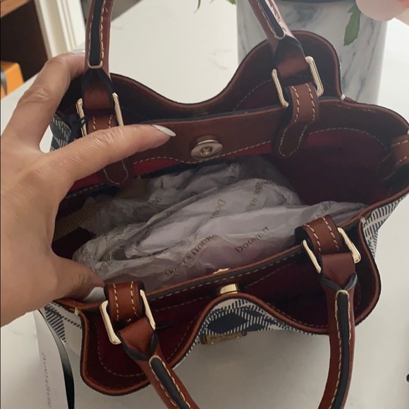 Brand new Dooney&Bourke bag!! - Picture 3 of 4